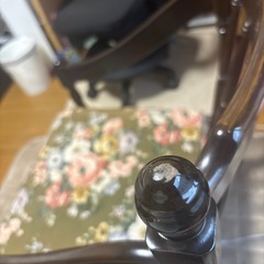 値下げ可能！花柄の椅子の画像