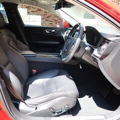 検査8年11月V60 T5モメンタム レザーPKG 実走6.8万km/9インチナビ/地デジ/バックカメラ/インテリセーフ/ACC/カープレイ/点検記録簿/無事故の画像