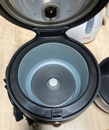 EPEIOS(エペイオス)HUG 炊飯器 型番：EPRC001とティファール電気ケトル ジャスティンプラス 1.2L ホワイトセット