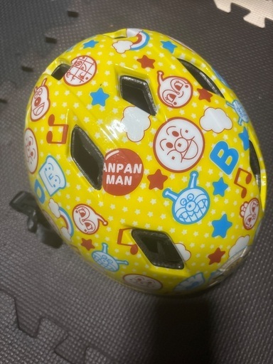 子供用自転車補助輪付き　アンパンマンヘルメット付き