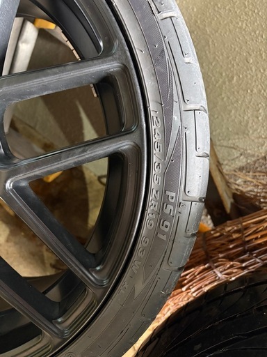 【取引中】
ドイツ車　19インチタイヤ 