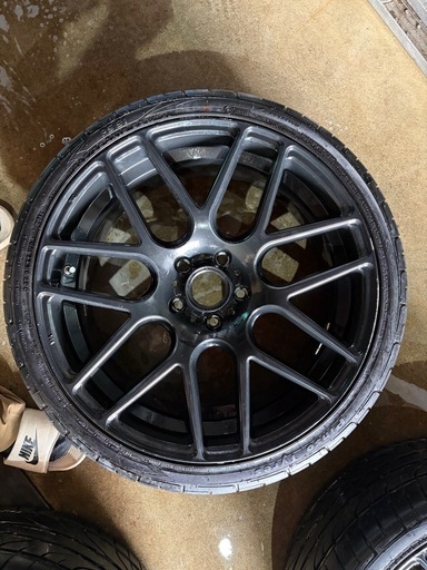 【取引中】
ドイツ車　19インチタイヤ 