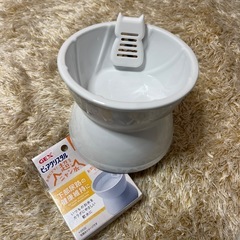 猫の水飲み器　2種類の画像