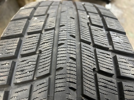 215/60R16ヨコハマタイヤ