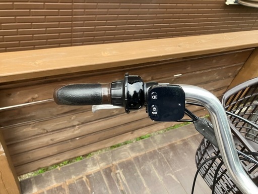 電動自転車　BRIDGESTONE 　　　　　　FRONTIA   DX      26inc                  　 