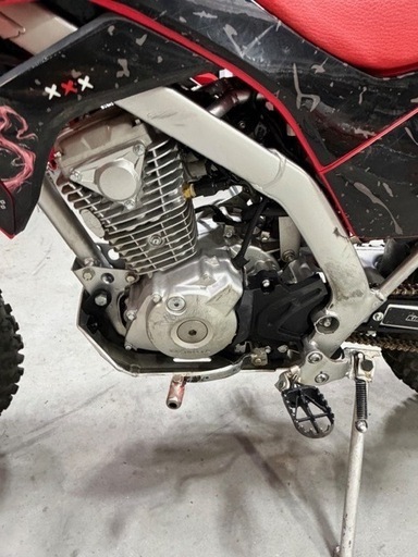 ホンダcrf125f 2025年9月購入　2025年モデル　走行10時間程度　小学生が使用　程度良好　エンデューロ仕様　ローダン車　