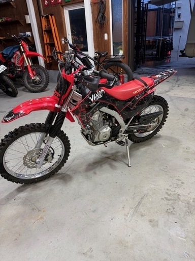ホンダcrf125f 2025年9月購入　2025年モデル　走行10時間程度　小学生が使用　程度良好　エンデューロ仕様　ローダン車　