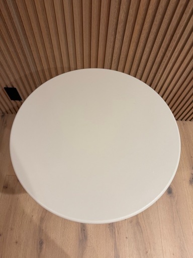 新品 
屋内外アイアンテーブル ホワイト