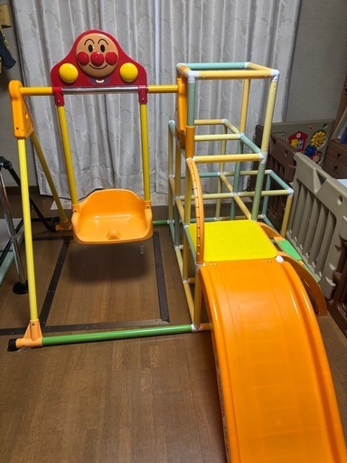 室内ジャングルジム滑り台ブランコ鉄棒