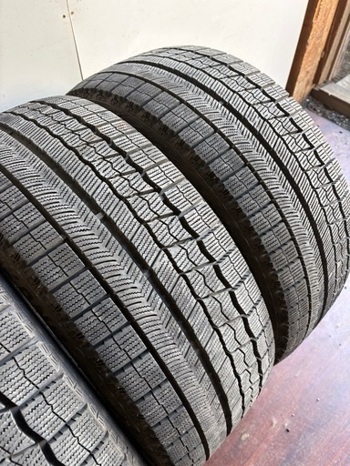 235/45/18冬ナンカン