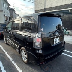 ヴォクシーの画像