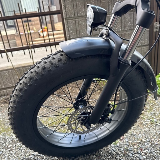 極太タイヤ電動アシスト自転車