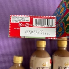 お菓子とジュースの画像