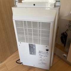 除湿機　排水ホースなしの画像