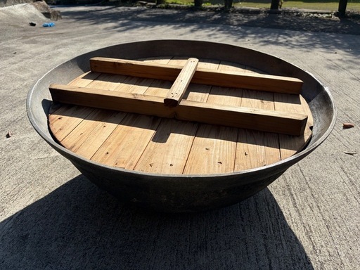 【お話中です】大型 鉄製 大鍋 約70cm 11.5kg 炊き出し BBQ キャンプ 業務用 手渡し限定