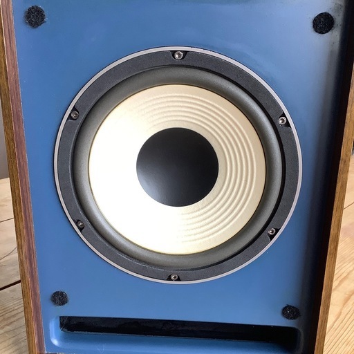 JBL BASS 8 アクティブサブウーファー