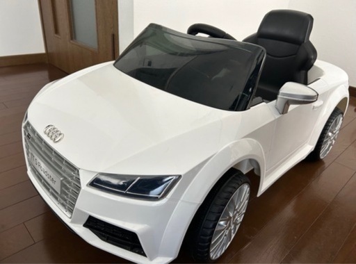 アウディ　子供用電動車