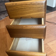 木製チェスト 3段引出・高さ47×幅30cm・電源付きの画像
