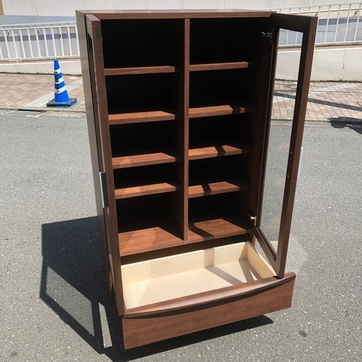 木製キャビネット