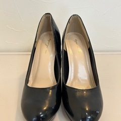 【訳あり】ビジューヒール エナメルパンプス 美脚デザイン ブラックの画像