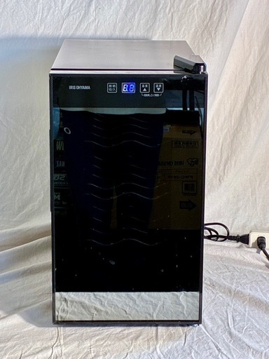 ④　アイリスオーヤマ　ワインセラー「PWC-251P-B」　2023年製