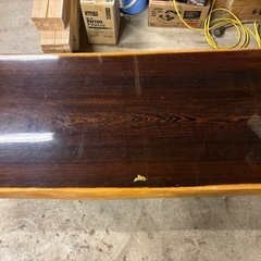 値下げ。家具廃業展示品・未使用新品　花台・唐木家具　鉄刀木・タガヤサン無垢材　徳島産　ｗ５１ｄ３４ｈ１１ｃｍ。杢目の綺麗な樫木の鉄刀木の花台です。　 鉄刀木の中古が安い！激安で譲ります・無料であげます｜ジモティー