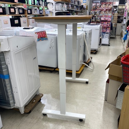 ?中古家具は朝霞市の当店へ‼️　MAIDESITE　電動昇降デスク　静音　パソコン　pc　仕事　オフィス　スタンディング　木目調　朝霞