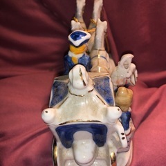 値下げ⇒￥2,500⇒￥2,000腐りの付いた置き物の画像