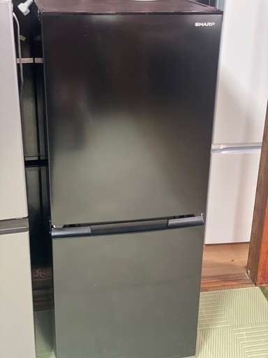 送料・設置込み可?表示価格より10%OFF?冷蔵庫　152L  SHARP 2024年【分解クリーニング済み】