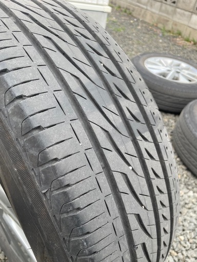 215/65R16