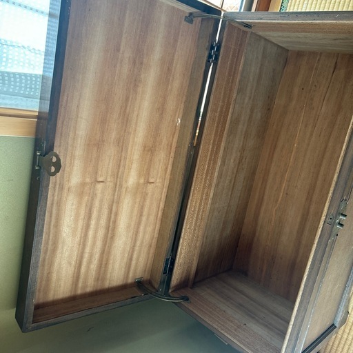 大きな木箱