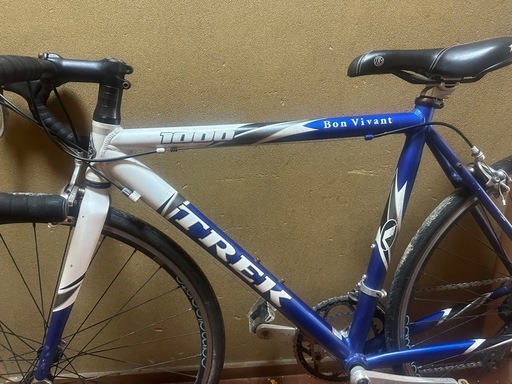 TREK スポーツ自転車　28インチ　2＊8段変速　
