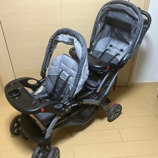 ベビートレンド二人乗りベビーカー　シットアンドスタンド