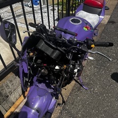 SUZUKI GSR250Rの画像