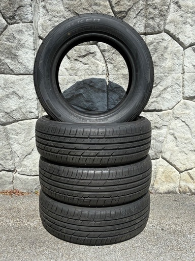 【値下げ】ノーマルタイヤ 未使用 215 60R 17 4本セット