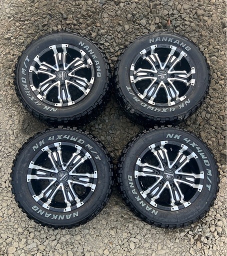 週末値下げ　美品　ハイエース　215/65R16  バトルシップ2