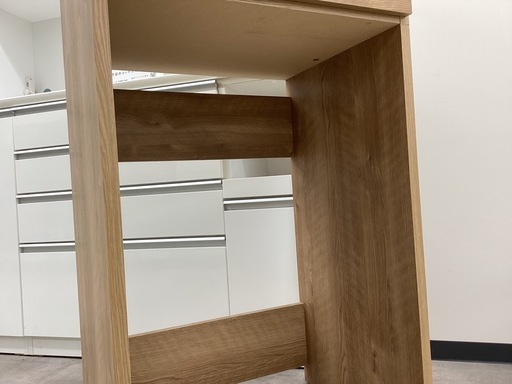 【トレファクピエリ守山店】【取りに来られる方限定】ゴミ箱収納付レンジ台　程度B