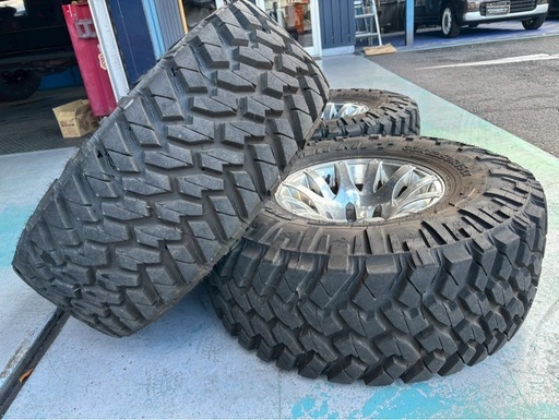 ランクル等　6穴　33×12.50R15 8.5J+32 タイヤ付き