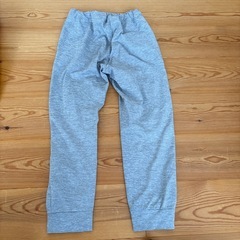 UNIQLOジョガーパンツ130の画像
