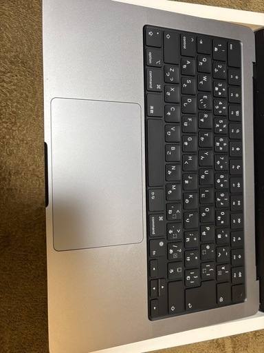 MacBook Pro 14インチ M1 Pro 16GB/512GB バッテリー良好 ※小さなへこみあり MacBook Pro 14インチ M1 Pro 16GB/512GB バッテリー良好 ※小さな