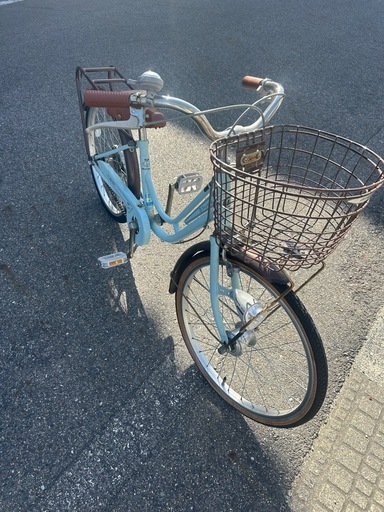 お取引中　
20インチ水色自転車