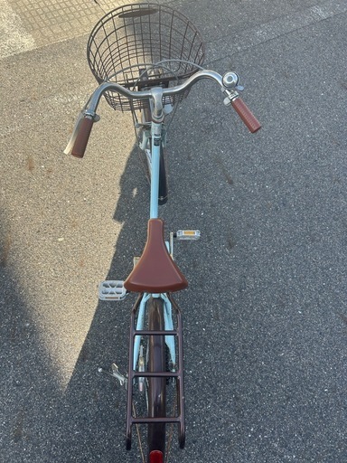 お取引中　
20インチ水色自転車