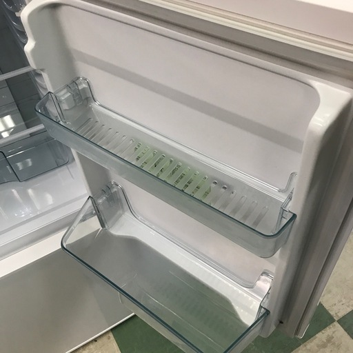 ジャングルジャングル貝塚店　ツインバード　2021年製　白　ホワイト　にドア　右開き　コンパクト　一人暮らし　110L 間冷式　ファン