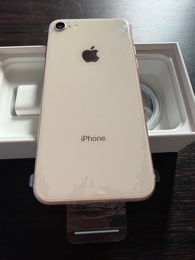 即売却希望◆訳アリ！フィルム付美品iPhone8 64GB A1906