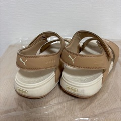 PUMA サンダル　25cm
の画像
