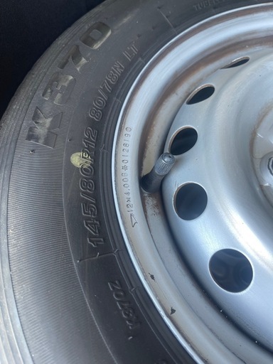 145/80r12 鉄ホイールとタイヤ