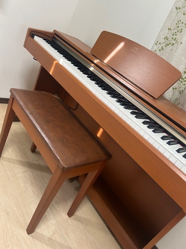 電子ピアノ　　YAMAHA