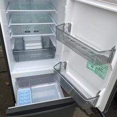 22年製三菱150L 2ドア冷蔵庫清掃済み (アマゾンツノガエル) 栄町の 
