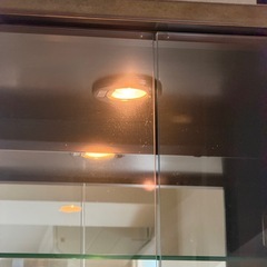 ガラスキャビネット　飾り棚
の画像