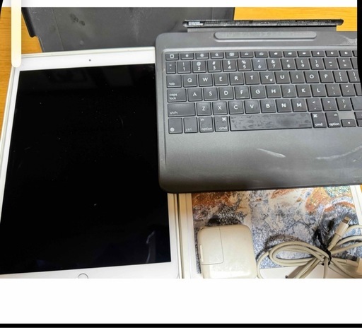 【美品・256GB】iPad Pro 10.5㌅ Cellular+Wi-Fi